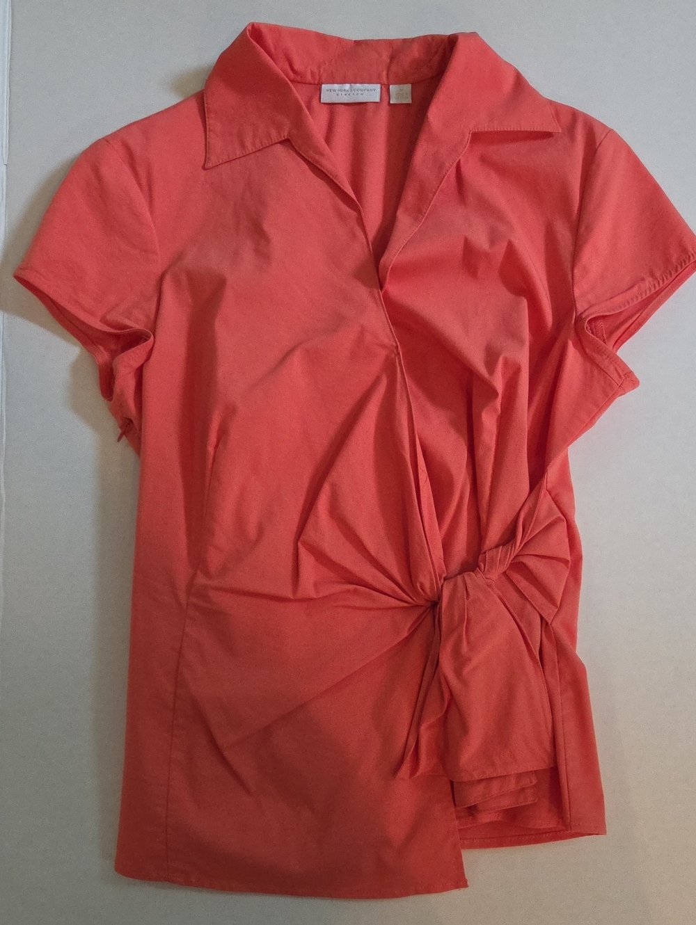 New York & Company Coral Wrap Tie-Front Short Sleeve Blouse Size M